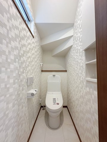 安佐南区東原3丁目 No.1のトイレ|1階ウォシュレットトイレ☆
1階、2階にウォシュレットトイレがついています♪