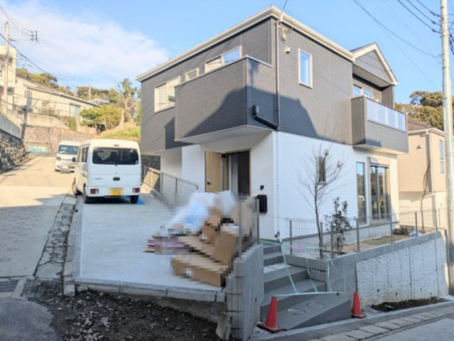 南側ひな壇　陽当たり・眺望良好　新築の画像