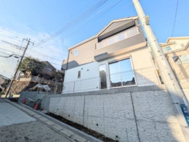 南側ひな壇　陽当たり・眺望良好　新築の外観|南側ひな壇