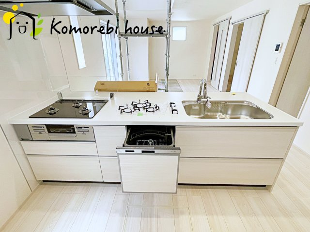 さいたま市見沼区東大宮3丁目　3期　新築一戸建て　ブルーミングガーデン　01のキッチン|26.5.7　撮影済み