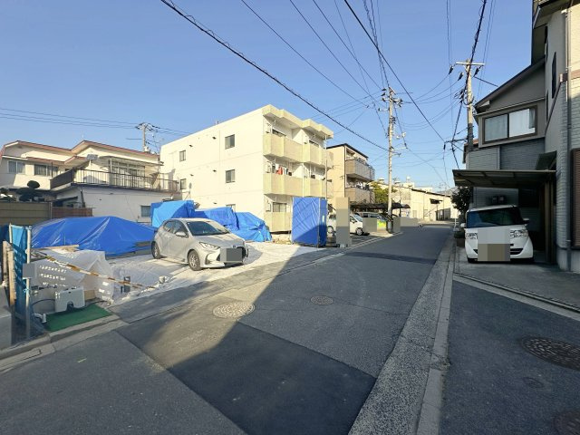 安佐南区西原9丁目 No.1の前面道路含む現地写真|奥は行き止まりのためほとんど居住者のみの往来しかありません♪