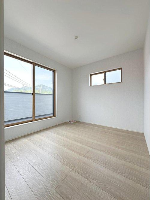 海田町大立町の子供部屋|3階5.28帖の洋室☆