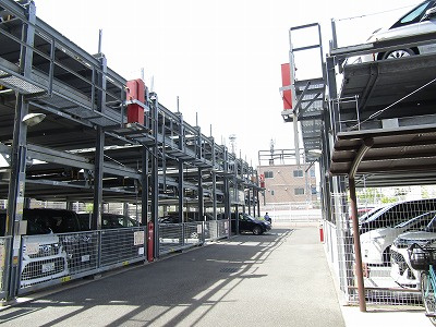 セレッソコート高槻上本町の駐車場