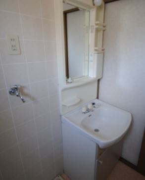 カルム宮の陣【10,000円キャッシュバック対象物件】の独立洗面台|独立洗面台、朝の身支度には欠かせません