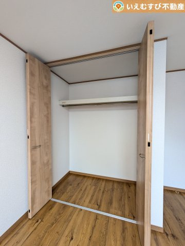 本庄市東台5丁目　中古戸建の収納|大容量の収納スペースで住空間もスッキリ広々
収納がたっぷり付いていれば、お部屋がすっきり保てて気持ちが良いですね♪