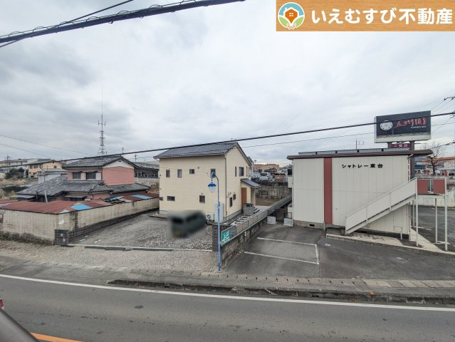 本庄市東台5丁目　中古戸建の展望|高い建物が無く開放感のある展望
バルコニーからの展望も開けていて閑静な住宅地が望めます。日当りも良いですね♪