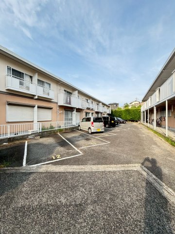 エクセレート府中Ｂ棟の駐車場