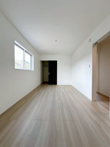 東区福田8丁目 No.1の寝室|広々とした7.5帖の主寝室☆