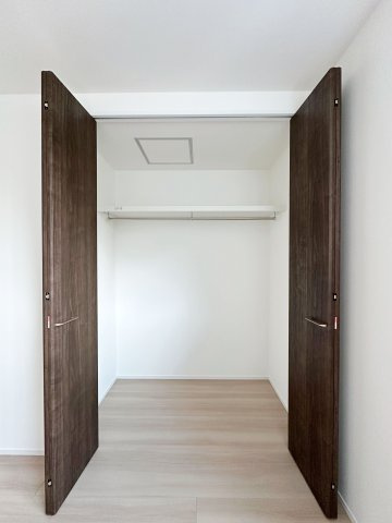 東区福田8丁目 No.1の収納|全居室収納☆
6帖洋室のクローゼットです♪