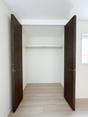 東区福田8丁目 No.1の収納|全居室収納☆
6帖洋室のクローゼットです♪
