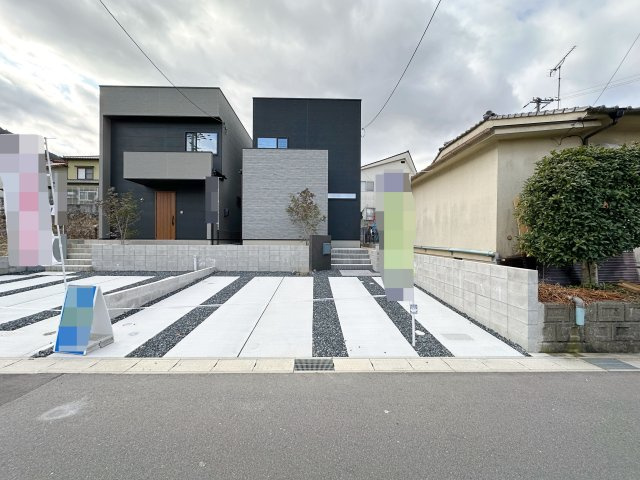 東区福田8丁目 No.1の駐車場|車種により並列3台駐車可能☆
広い駐車スペースは来客時なども安心です♪