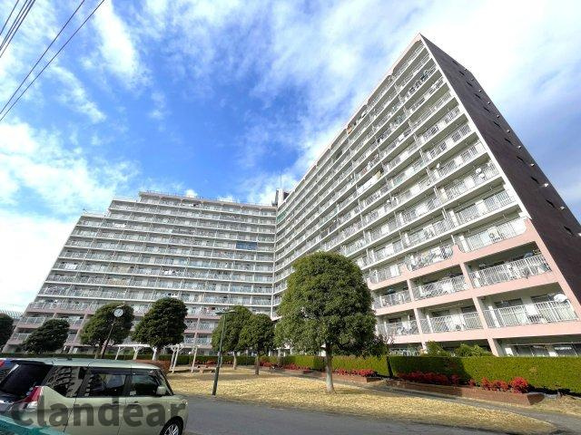 竹の塚スカイタウンの外観|ドキドキの新生活も、安心してスタート。ぴったりの住まいを見つけませんか？クランディアが一緒に住まい選びをサポートします‼　まずは、お気軽にお問合せください　＃クランディア