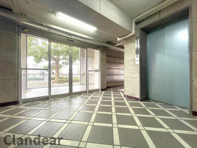 竹の塚スカイタウンのロビー|ドキドキの新生活も、安心してスタート。ぴったりの住まいを見つけませんか？クランディアが一緒に住まい選びをサポートします‼　まずは、お気軽にお問合せください　＃クランディア