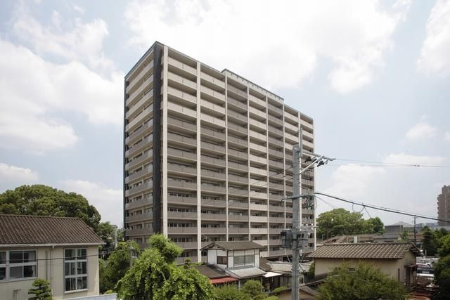 エイルマンション九品寺IIの外観