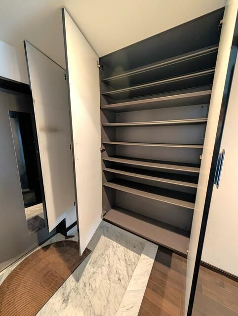 熊本市中央区九品寺２丁目の賃貸マンションの玄関