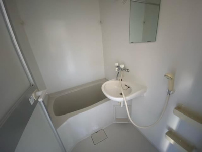 【浴室】 | リワーラビリンス