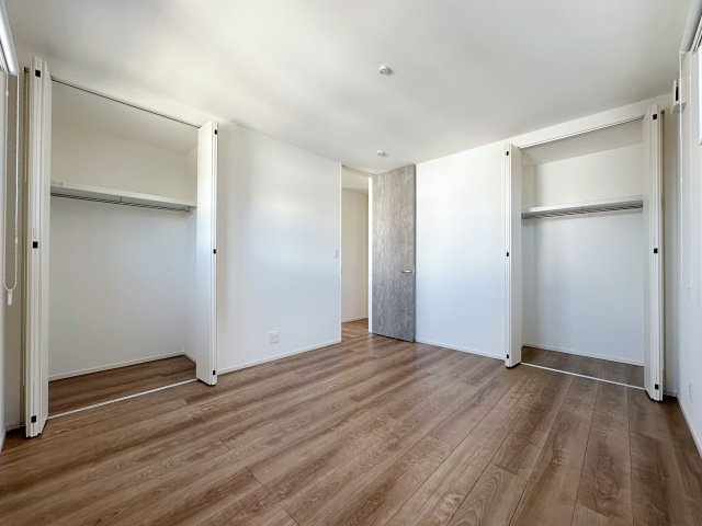 廿日市市阿品4丁目 No.2の収納|全居室収納☆
7.2帖洋室のクローゼットです♪