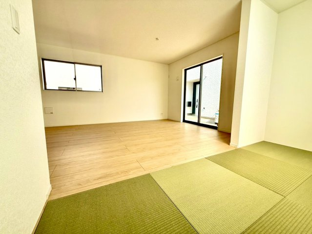 クレイドルガーデンうるま市与那城屋慶名 第６・１号棟の洋室|生活に和の趣をもたらす畳の部屋４帖