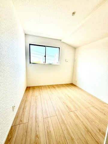 クレイドルガーデンうるま市与那城屋慶名 第６・１号棟の洋室|２階洋室5.5帖②