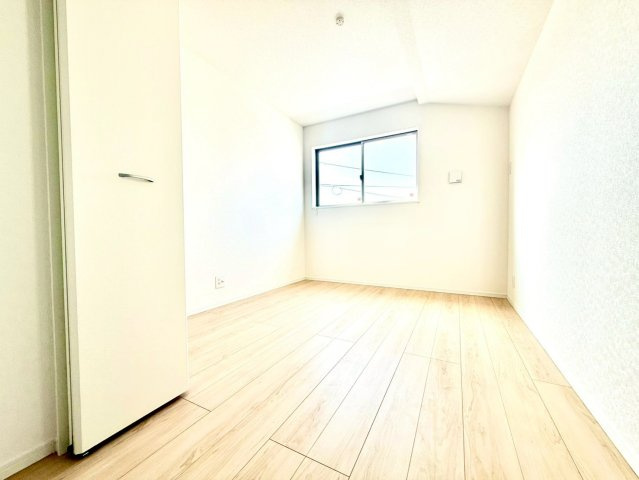 クレイドルガーデンうるま市与那城屋慶名 第６・１号棟の洋室|２階洋室5.5帖②