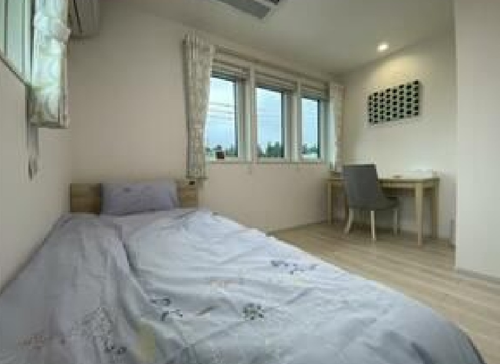 売戸建　小山市西城南の洋室