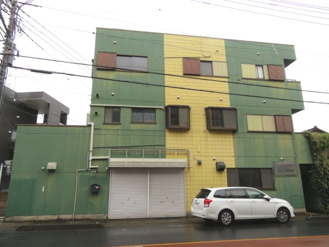 富士見市大字水子のビル