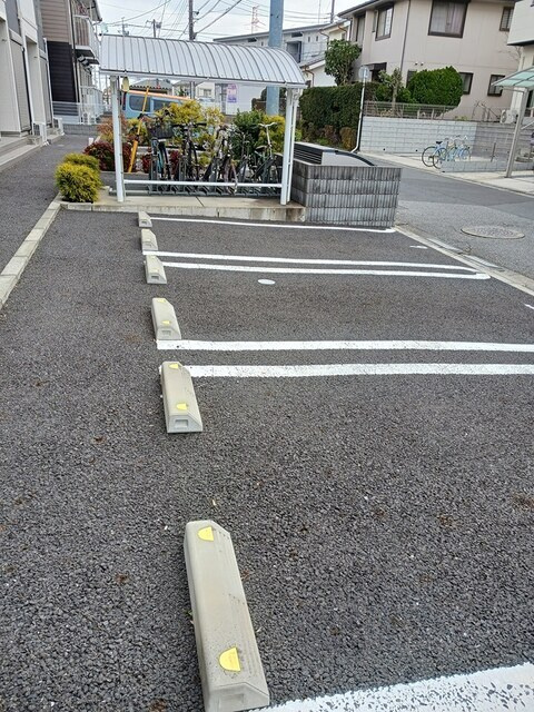 ローツェ松葉の駐車場