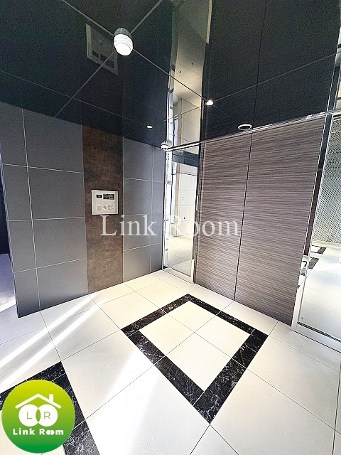 ジェノヴィア両国グリーンヴェールのエントランス