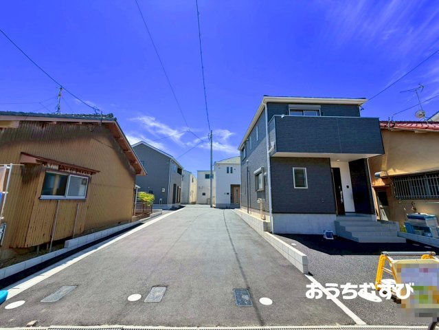春日井市柏井町第1(全4棟)の前面道路含む現地写真