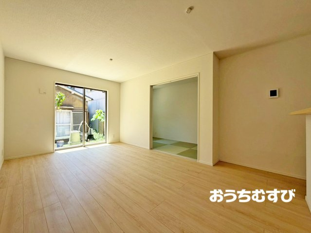 春日井市柏井町第1(全4棟)の居間・リビング