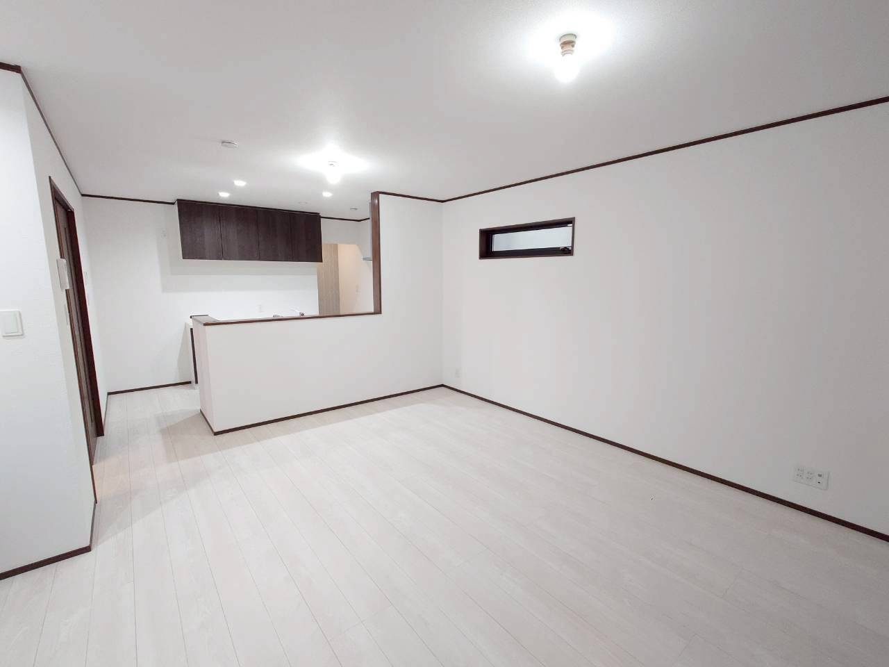 ◆◆うるま市江洲-1号棟（全2棟）の居間・リビング