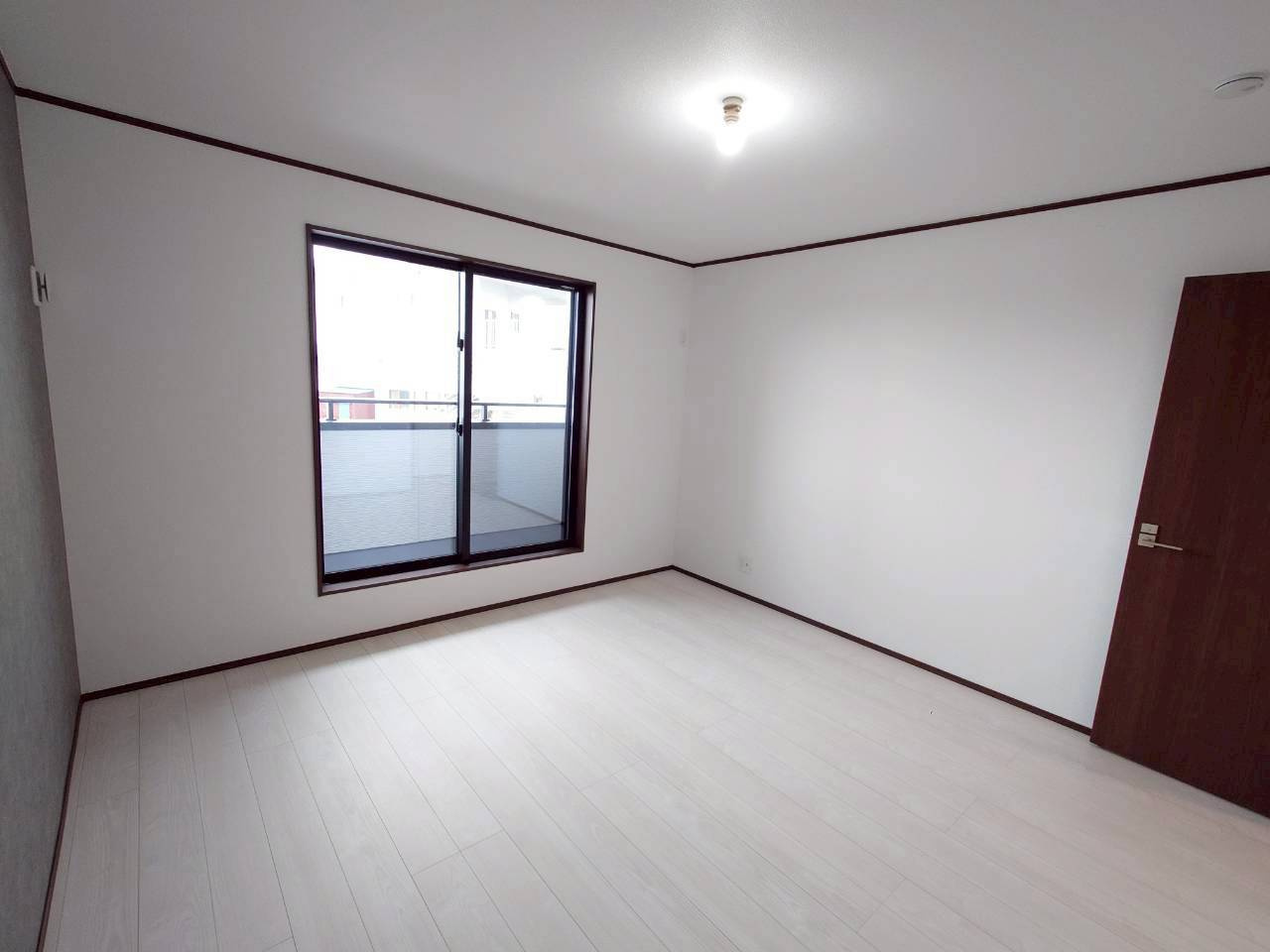 ◆◆うるま市江洲-1号棟（全2棟）の洋室