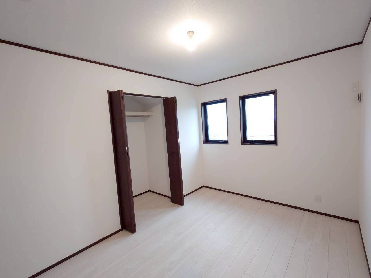 ◆◆うるま市江洲-1号棟（全2棟）の洋室