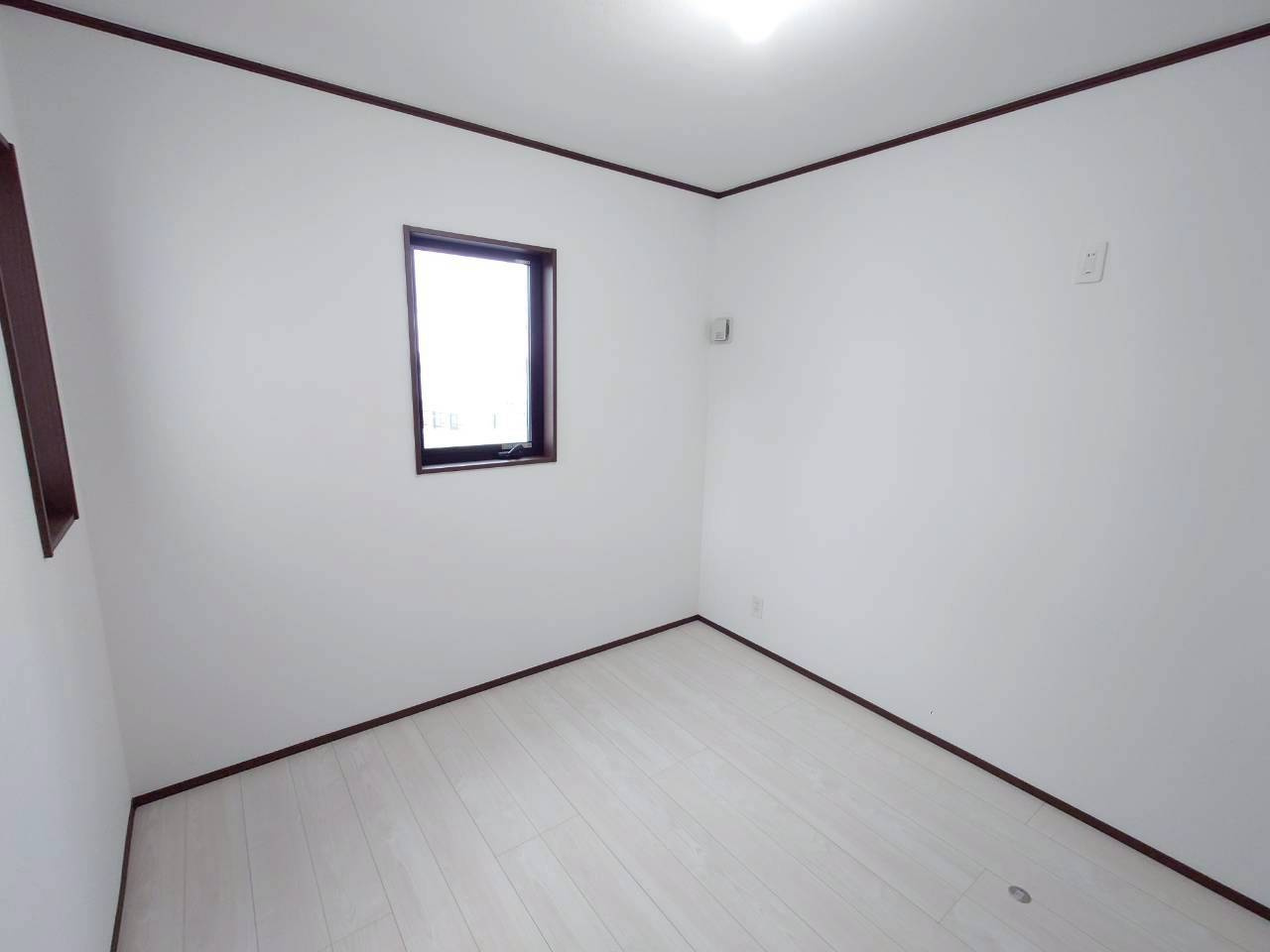 ◆◆うるま市江洲-1号棟（全2棟）の洋室