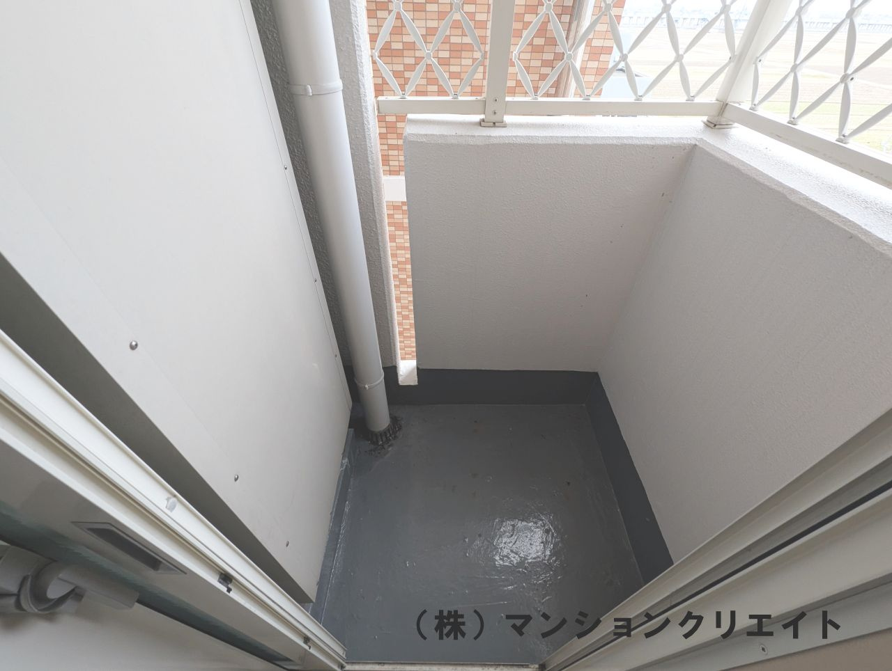 プチアベニュー大和田のバルコニー|洗面室横のバルコニー