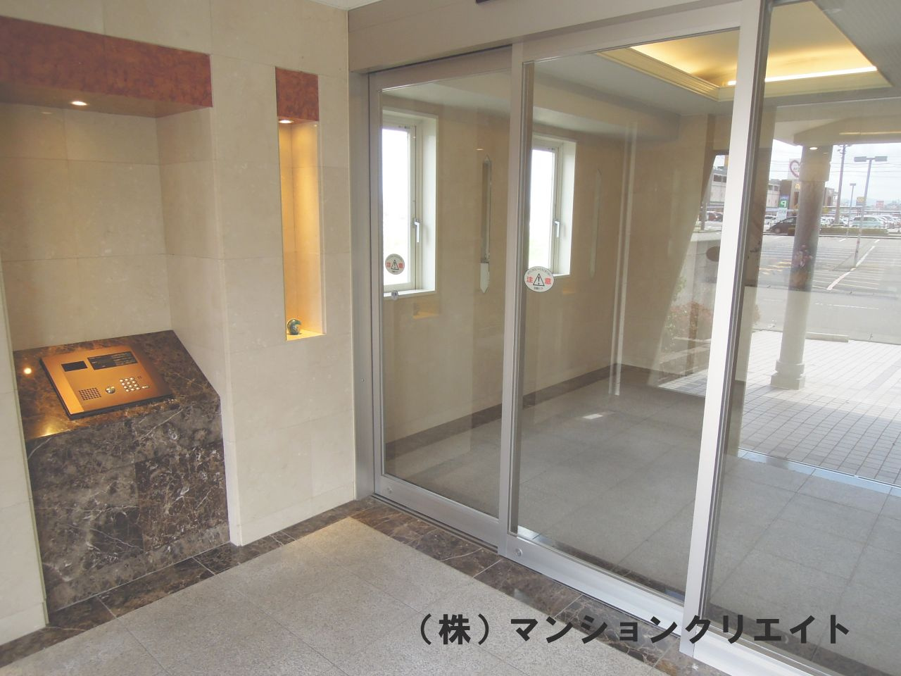 プチアベニュー大和田のエントランス