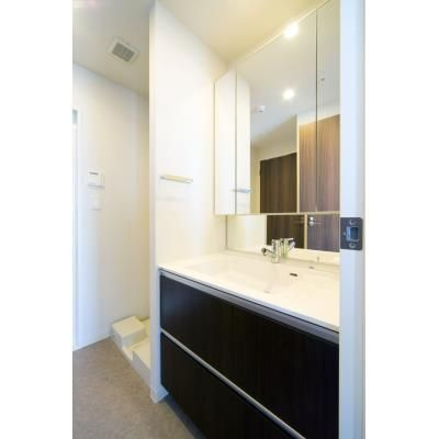 メルクマール京王笹塚レジデンスの独立洗面台