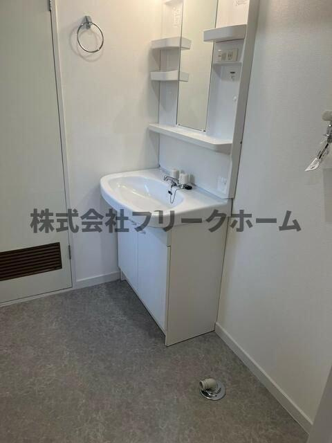 三鷹市井の頭１丁目の賃貸マンションの洗面所