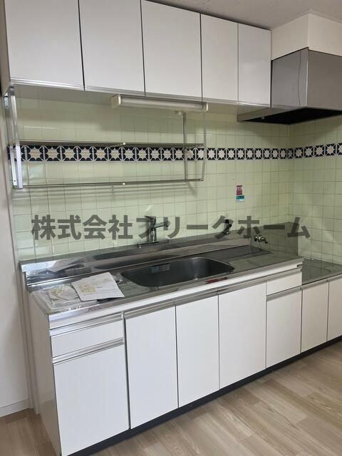 三鷹市井の頭１丁目の賃貸マンションのキッチン