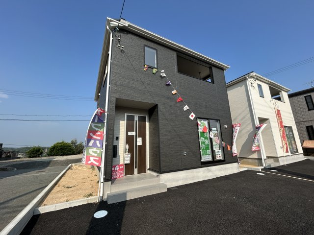 三木市志染町東自由が丘　第6-1号棟