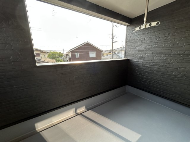 三木市志染町東自由が丘　第6-1号棟のバルコニー