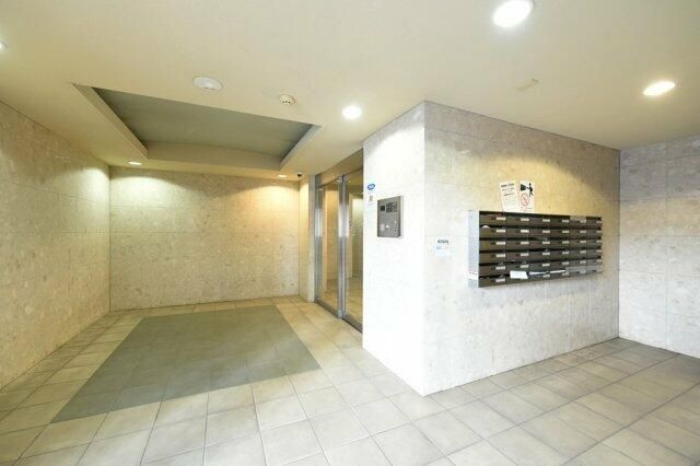 プレール高田馬場のエントランス