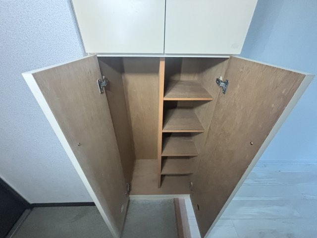 グランドール西岡本の収納