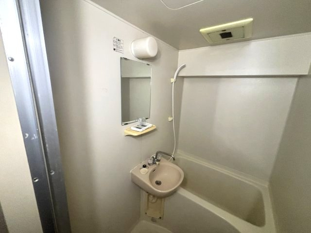 グランドール西岡本の洗面所