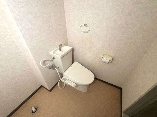 グランドール西岡本のトイレ