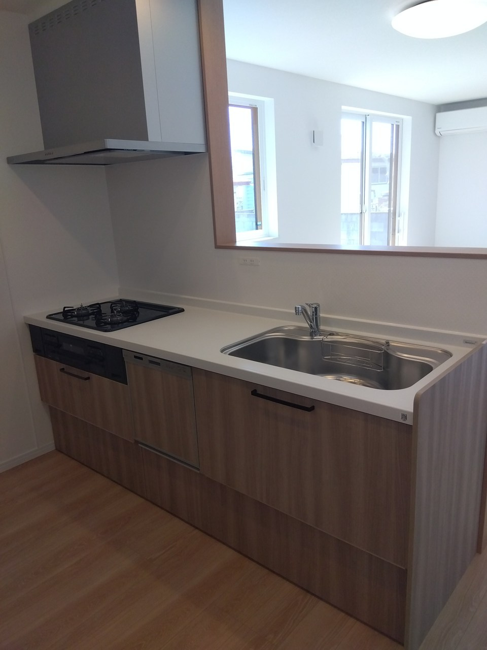 三沢市大町B棟の独立洗面台