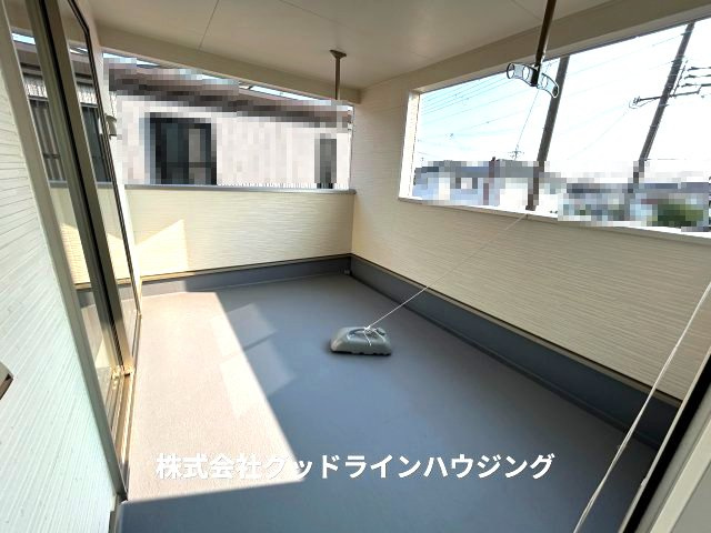 三木市志染町東自由が丘　第6-2号棟のバルコニー