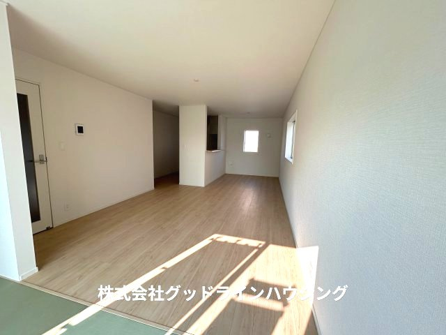 三木市志染町東自由が丘　第6-2号棟の和室
