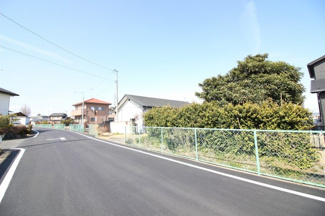 【前面道路含む現地写真】