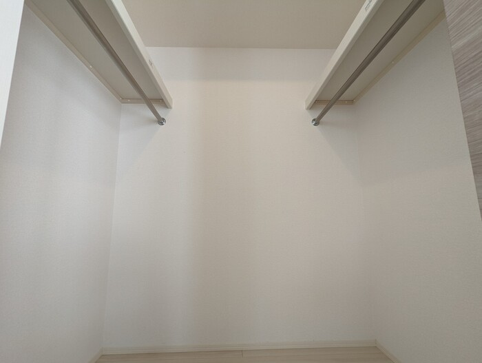 セレーノ古新の収納|ウォークインクローゼット